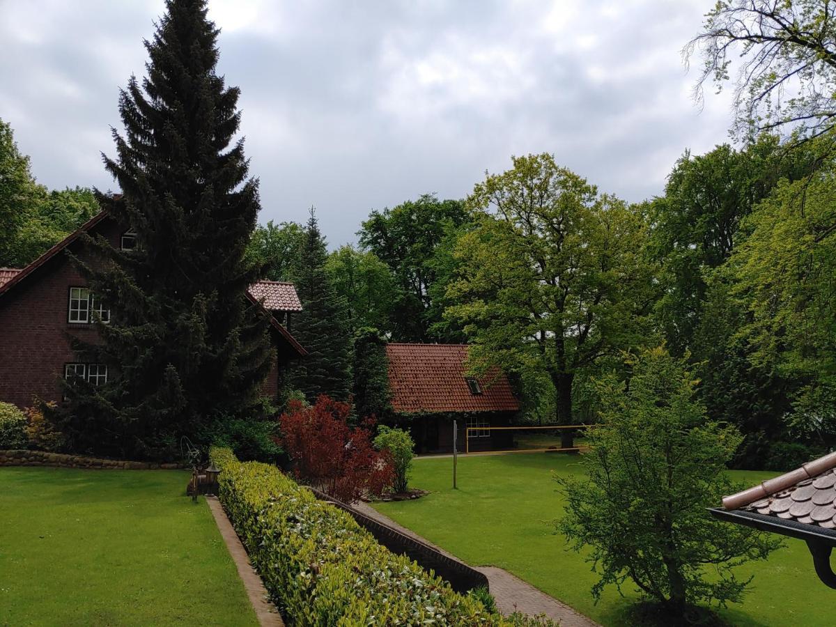 4 Sterne-Haus Am See Waren  Buitenkant foto
