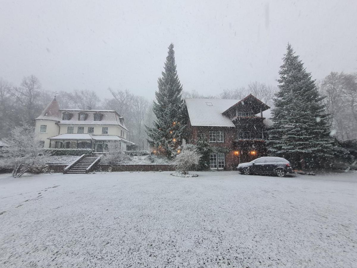 4 Sterne-Haus Am See Waren  Buitenkant foto