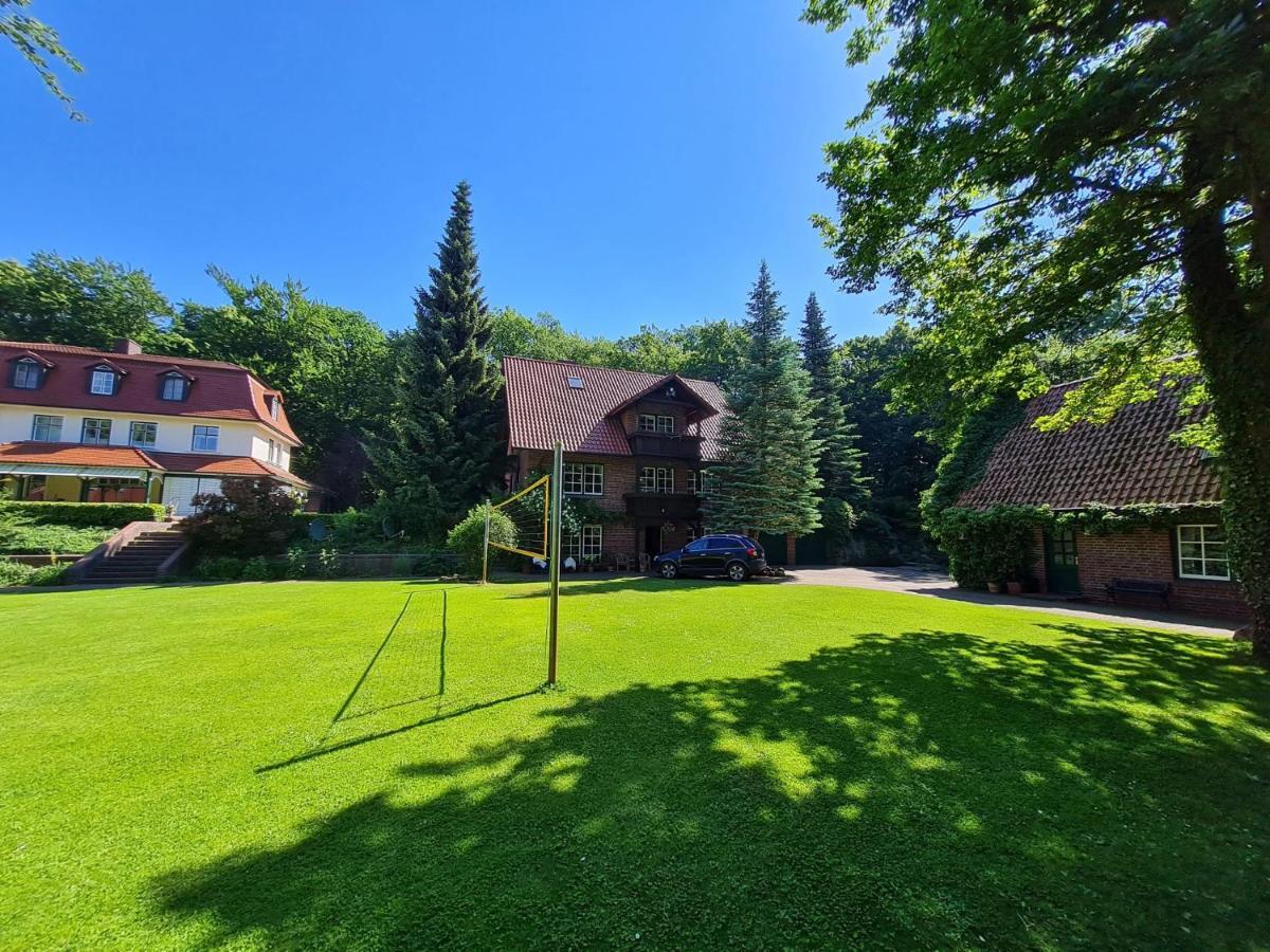 4 Sterne-Haus Am See Waren  Buitenkant foto